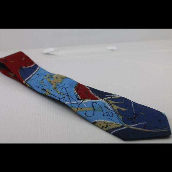 Maid in Canada Tie Gallerie Laurent de Paris - Picture 1 of 7